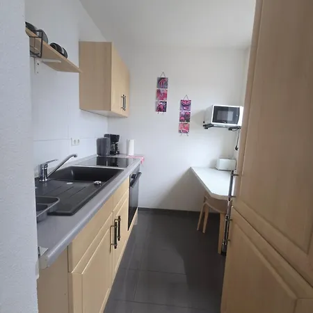 Flora Business Mit Balkon دوسبرغ