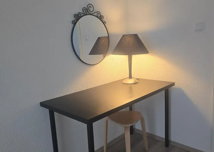 Flora Business Mit Balkon Apartment