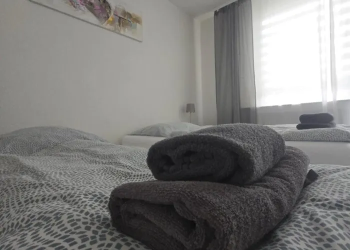 Flora Business Mit Balkon Apartment Duisburg